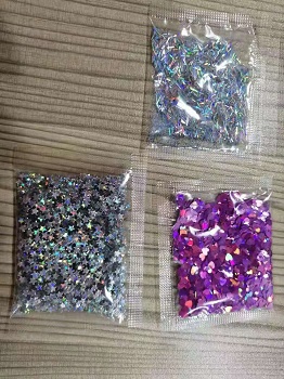 金粉包裝機積極的走向了現(xiàn)代化的發(fā)展道路